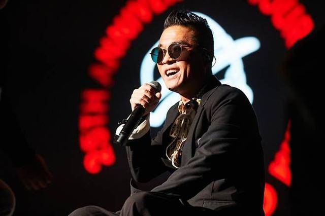 6년 만에 전국 투어로 활동을 재개한 가수 김건모의 근황이 전해졌다. 아이스타미디어컴퍼니 제공