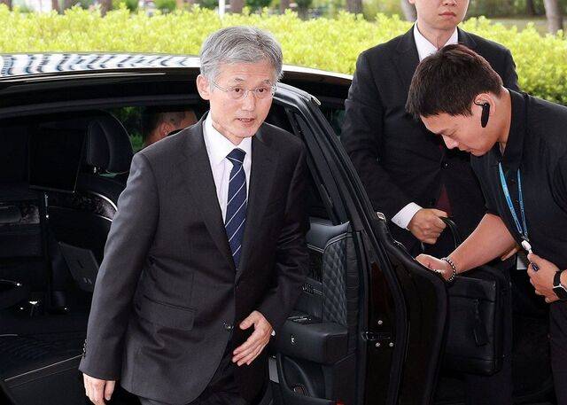 조희대 대법원장이 19일 서울 서초구 대법원으로 출근하고 있다. 연합뉴스