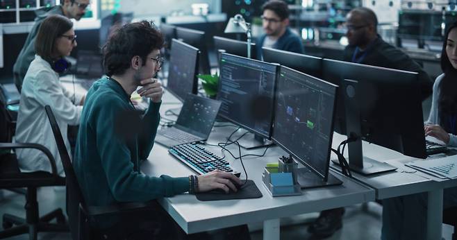 미국 샌프란시스코 실리콘밸리에서 AI 스타트업을 설립한 20대 젊은 창업자 대부분이 일에 파묻혀 잠도, 술도, 재미도 포기한 생활을 하고 있다. 사진은 기사 내용과 관계 없음. /사진=게티이미지뱅크