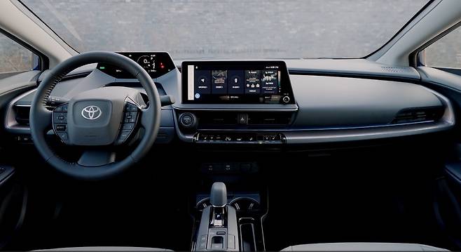 토요타 5세대 프리우스 실내. [토요타코리아 제공]