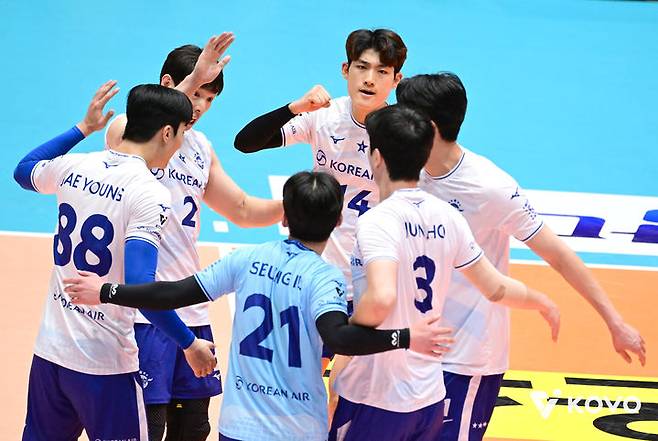 2025 여수-NH농협컵 프로배구대회 남자부 결승에서 OK저축은행을 세트 스코어 3-0으로 꺾고 우승한 대한항공. (사진=KOVO 제공). 2025.09.20.  *재판매 및 DB 금지