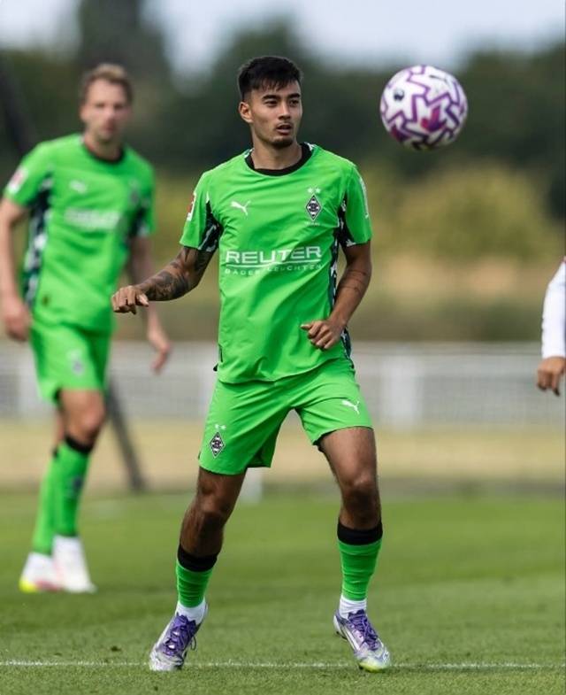 소속팀 훈련에 집중하는 옌스 카스트로프. /사진=보루시아 묀헨글라트바흐 SNS