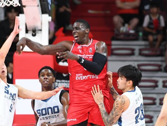 정관장에서 가장 많은 득점을 올린 오브라이언트. /사진=KBL