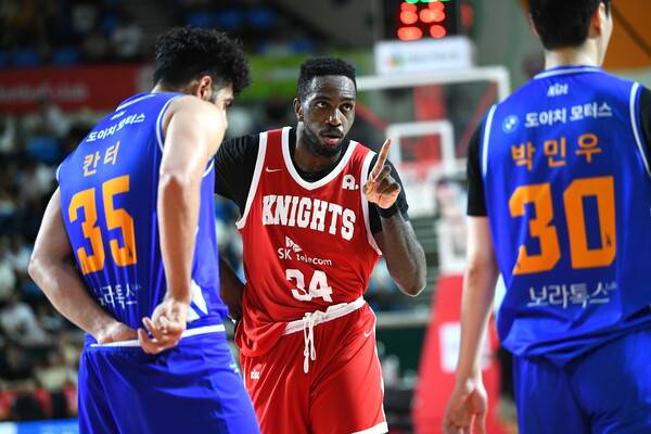 여전한 위력을 과시하는 SK 자밀 워니. 사진 | KBL