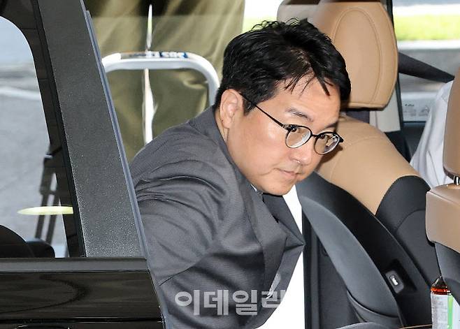 [이데일리 방인권 기자] 심우정 전 검찰총장이 21일 오전 서울 서초구 서울고등검찰청에 마련된 내란 특검팀(특별검사 조은석) 사무실에 피고발인 신분으로 조사를 받기 위해 출석하고 있다.