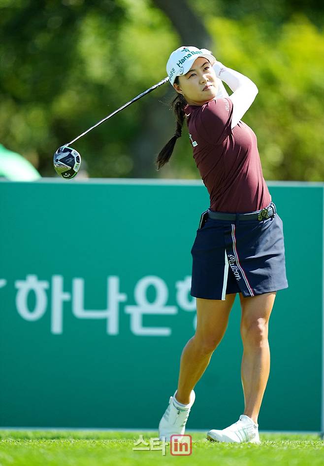 이민지가 21일 인천광역시의 베어즈베스트 청라 골프클럽에서 열린 KLPGA 투어 하나금융그룹 챔피언십 최종 4라운드에서 티샷을 날리고 있다.(사진=이데일리 골프in 조원범 기자)