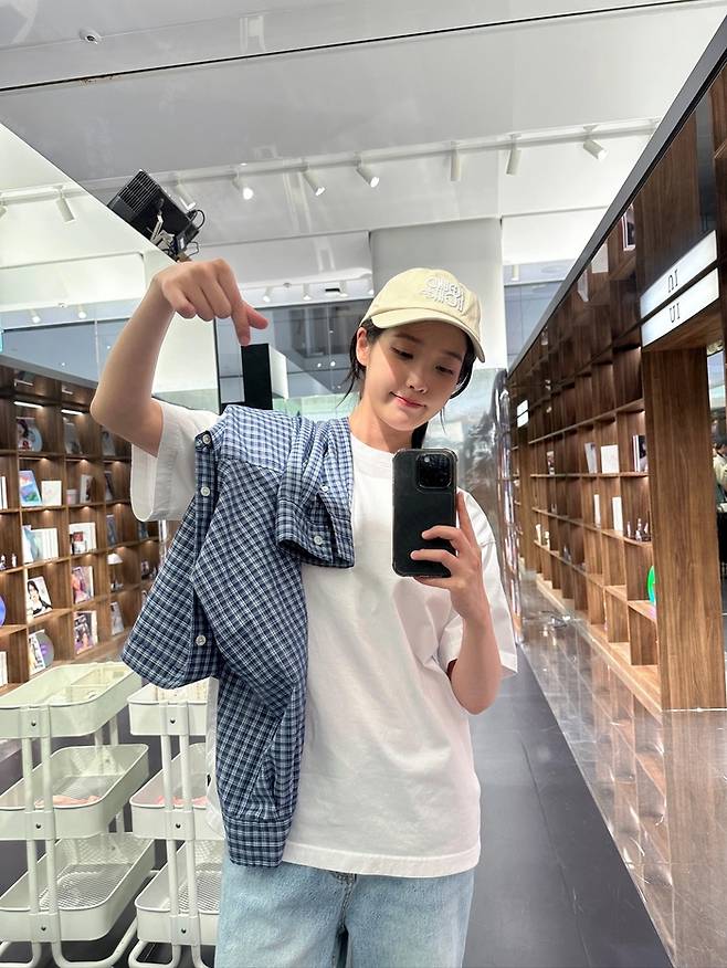 사진 | 아이유 이담 SNS