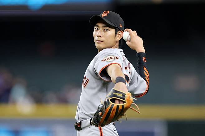 PHOENIX, ARIZONA - SEPTEMBER 16: Jung Hoo Lee #51 of the San Francisco Giants warms up before the game against the Arizona Diamondbacks at Chase Field on September 16, 2025 in Phoenix, Arizona.   Chris Coduto/Getty Images/AFP (Photo by Chris Coduto / GETTY IMAGES NORTH AMERICA / Getty Images via AFP)







<저작권자(c) 연합뉴스, 무단 전재-재배포, AI 학습 및 활용 금지>