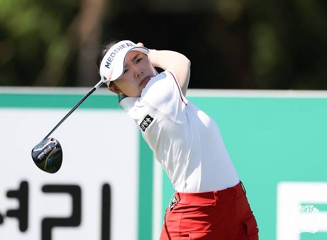 21일 베어즈베스트 청라CC에서 열린 하나금융그룹 챔피언십 FR 6번홀에서 이다연이 티샷을 하고 있다. KLPGA 제공