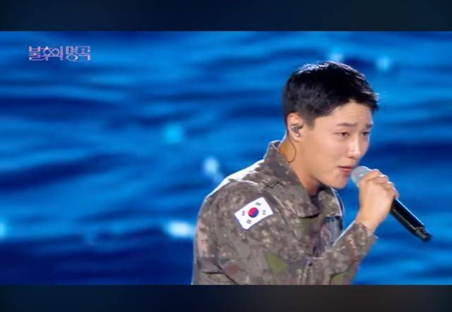 군 복무 중 역주행 신화를 쓴 우즈(조승연). KBS2 방송 캡처