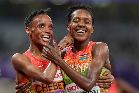 체벳과 키프예곤. 사진(도쿄 AP=연합뉴스)