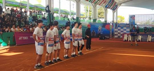 결승에서 패한 남자 대표팀 선수들. 사진[연합뉴스]