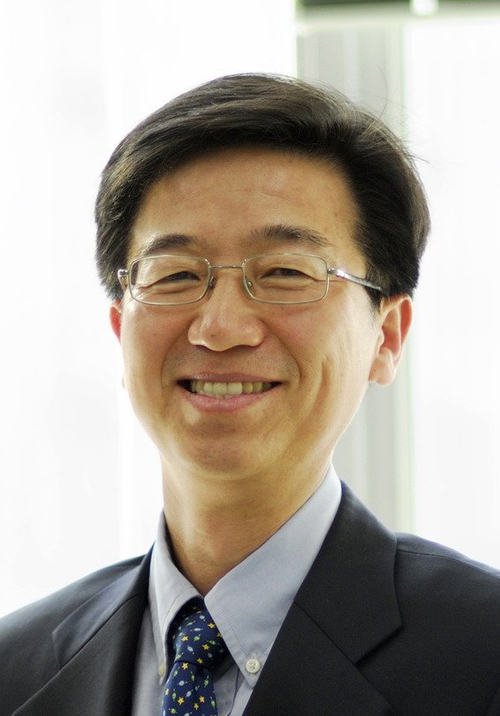 박성욱 CEO(2013~2019) 임기동안 SK하이닉스는 엔지니어 중심 회사로 변합니다. <SK하이닉스>