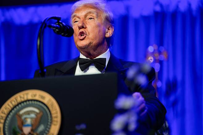 도널드 트럼프 미국 대통령이 20일(현지시간) 미국 버지니아주 마운트 버논 조지 워싱턴 마운트 버논 에스테이트에서 열린 아메리칸 코너스톤 인스티튜트의 제4회 연례 창립자 만찬에서 연설하고 있다. [로이터 = 연합뉴스]