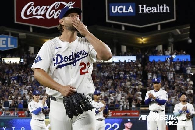 20일 마지막 홈 경기를 치른 커쇼. 사진=ⓒAFPBBNews = News1