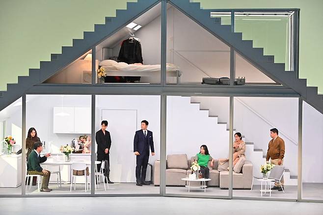 연극 '벚꽃동산'이 19일 홍콩문화센터 대극장에서 '2025 홍콩 아시아플러스 페스티벌(Asia+ Festival 2025)' 개막작으로 선정돼 공연했다. (사진=LG아트센터 제공) *재판매 및 DB 금지