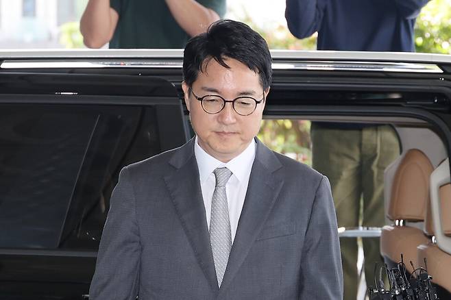 심우정 전 검찰총장이 21일 서울고검에 마련된 조은석 내란특별검사팀 사무실에 윤석열 전 대통령 구속 취소 당시 즉시항고를 하지 않은 경위 등에 대한 조사를 위해 피고발인 신분으로 출석하고 있다. ⓒ연합뉴스