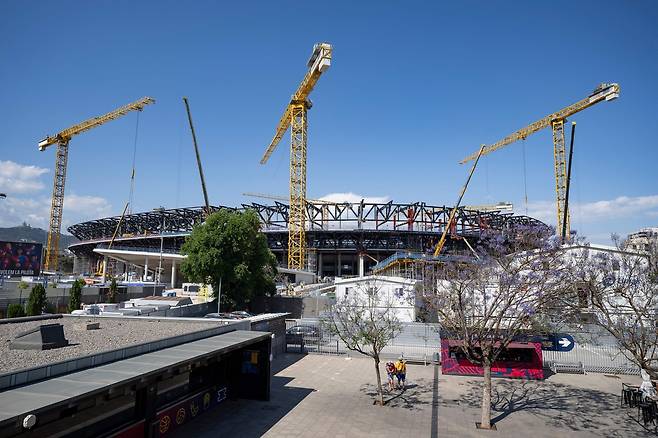 지난 5월 리모델링 중인 캄프 누. AFP
