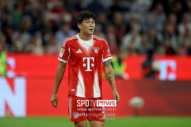 ▲ 한국 수비의 ‘철벽’ 김민재가 큰 부상을 피하면서 뮌헨은 핵심 수비 라인을 안정적으로 운영할 수 있게 됐다. 앞으로 며칠간 컨디션 회복에 집중한 뒤, 다시 그라운드를 지배할 모습에 독일 언론들의 기대가 커지고 있다.