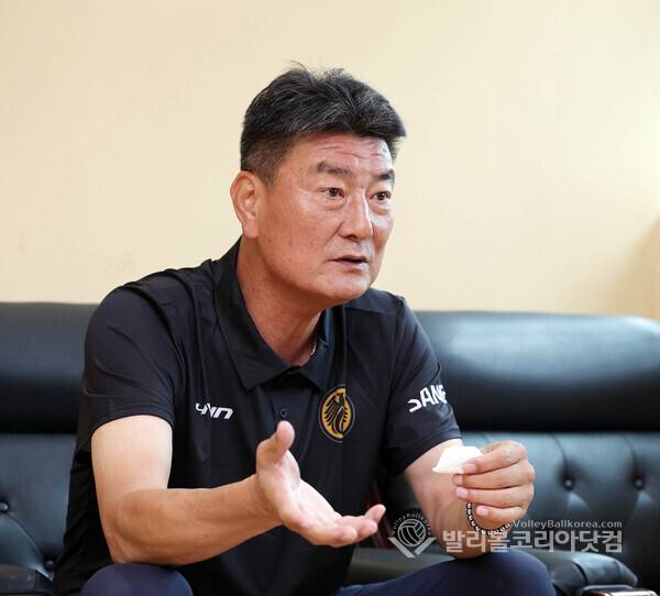 국군체육부대 박삼용 감독.