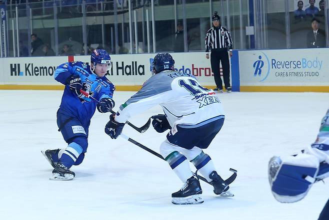 2골을 터트린 HL 안양 전정우(왼쪽) [HL 안양 제공. 재판매 및 DB 금지]