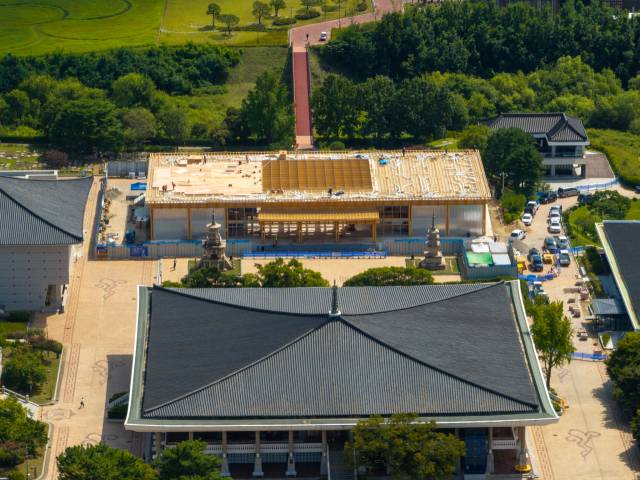 지난 12일 국립경주박물관 중정 내 완공을 앞둔 건축물 모습. APEC 만찬장 장소 변경으로 이 신축 건축물은 APEC CEO 써밋과 연계해 기업인들이 참여하는 경제 행사장으로 이용될 예정이다. 우태욱 기자 woo@imaeil.com
