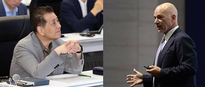 ▲ 22일 포스코 송도R&D센터에서 열린 2025 포스코포럼에서 장인화 회장(왼쪽)이 앤드류 맥아피 교수의 기조강연을 경청하고 있다.