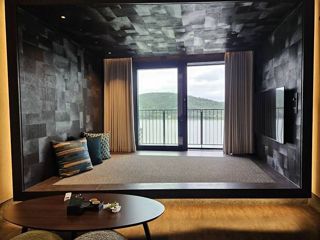 소노캄 경주 '디럭스 스위트' 내부. 사진=박재현 기자