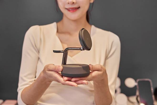 벨킨 울트라차지 프로 3-in-1 마그네틱 충전 독(WIZ040). 벨킨 제공