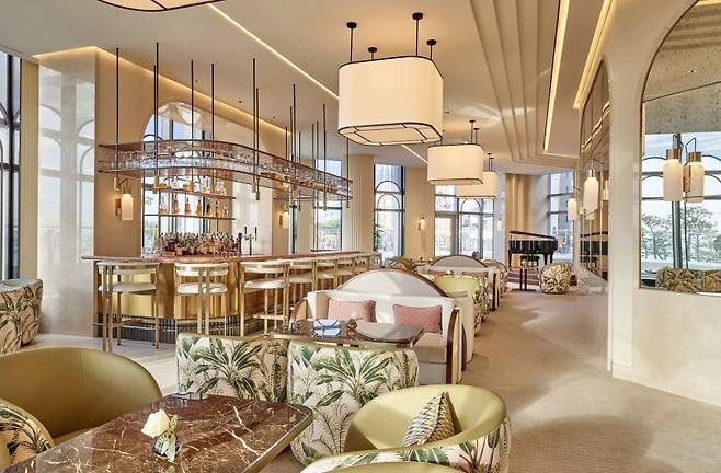 그랜드 조선 부산의 로비 라운지. (호텔스닷컴 제공)