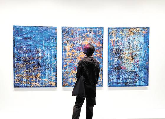 한국에서 450만 달러에 팔린 마크 브래드퍼드의 3부작 ‘오케이 덴 아이 어폴로자이즈’.