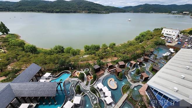 소노캄 경주 객실에서 바라본 보문호수. 사진=신용현 기자
