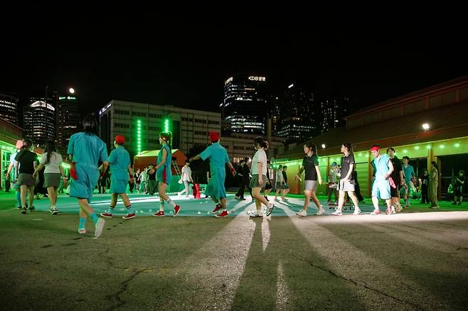 국립극단 청소년극 '섬X희곡X집'의 한 장면./사진=국립극단