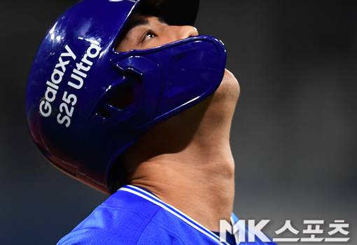 무릎 통증을 호소한 구자욱. 사진=김재현 기자