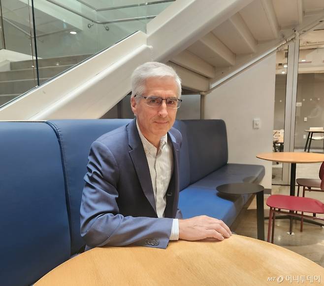 지난 5일 미국 샌프란시스코에서 만난 브래드 헤브너 CALSSA 전무이사가 인터뷰를 하고 있다 /사진=김지현