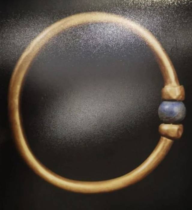 사라진 고대 이집트의 금팔찌. CNN 캡처