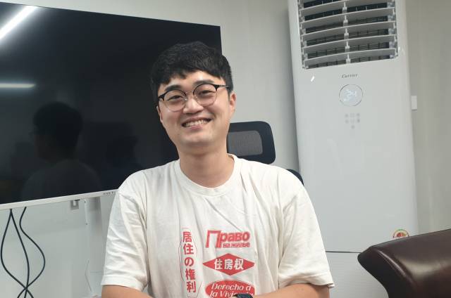 ▲지난 2일 공덕동에 위치한 새 <무지개행동> 사무실에서 만난 권순부 씨. ⓒ임은경