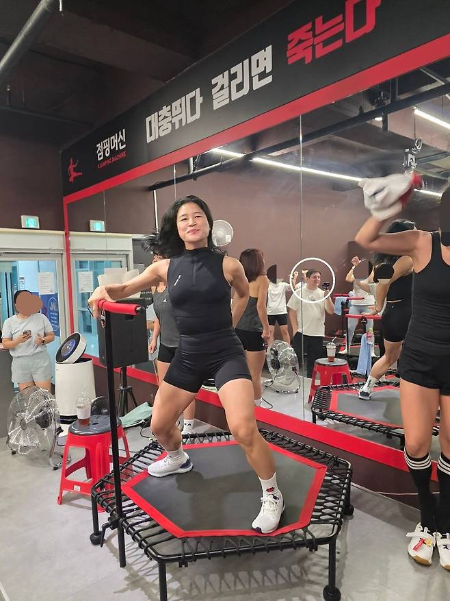 독일인 남편 스테판은 김혜선을 걱정하면서도 김혜선의 수업 모습을 열정적으로 촬영하고 있는 모습이 포착돼 대중의 귀여움을 한 몸에 받았다. 김혜선 SNS 캡처