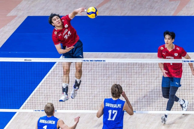 배구대표팀 신호진이 18일 세계선수권 핀란드전에서 강타를 날리고 있다. FIVB 홈페이지