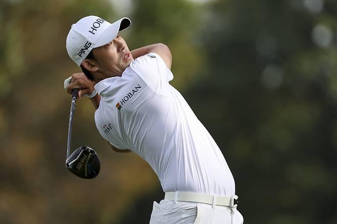 김비오가 지난 21일 열린 콘페리 투어 네이션와이드 칠드런스 호스피탈 챔피언십 3라운드 도중 2번 홀에서 티샷을 하고 있다. 게티이미지코리아