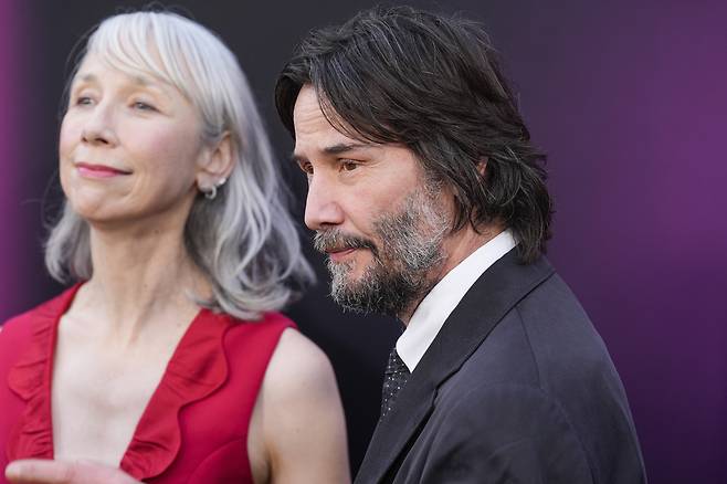 키아누 리브스와 알렉산드라 그랜트. 연합뉴스 제공.