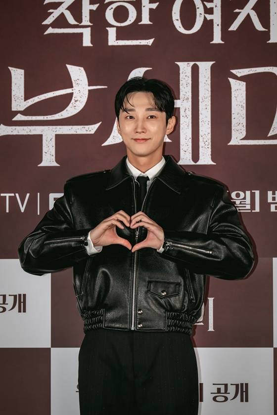 진영/사진=지니TV