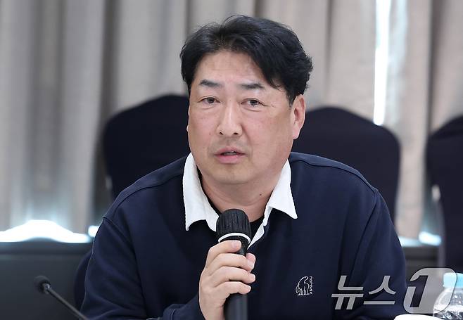 쇼트트랙 대표팀에 복귀한 윤재명 감독. /뉴스1 DB ⓒ News1 김성진 기자