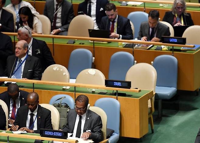 2025년 9월 22일 뉴욕 유엔 본부에서 열린 팔레스타인 문제의 평화적 해결과 2국가 솔루션 이행을 위한 고위급 국제회의에서 이스라엘 대표단 빈 좌석이 보인다. /연합뉴스