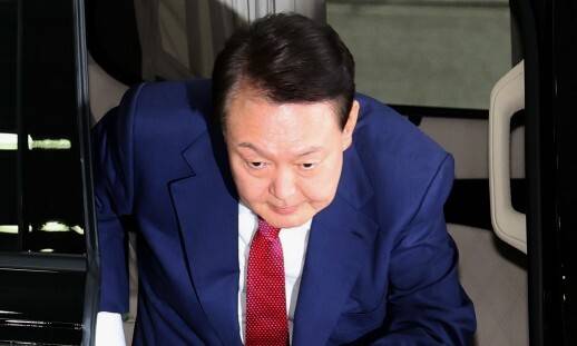 윤석열 전 대통령이 7월5일 오전 2차 특검조사를 받기 위해 특검 사무실이 있는 서울 서초동 서울고등검찰청으로 출석하고 있다. 김태형 기자 xogud555@hani.co.kr