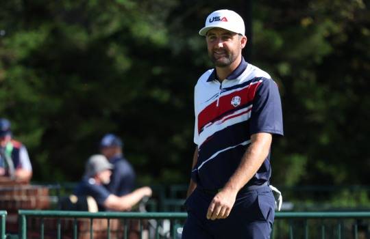 미국 대표팀 유니폼을 입고 연습 중인 셰플러. 사진[로이터=연합뉴스]