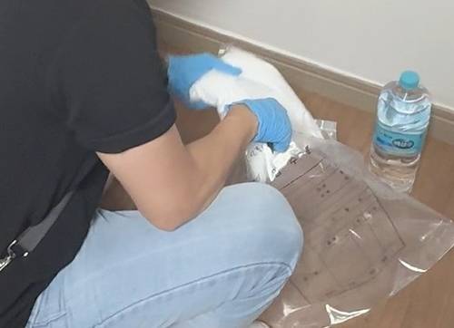 경찰, 마약 압수 현장./경남경찰청/