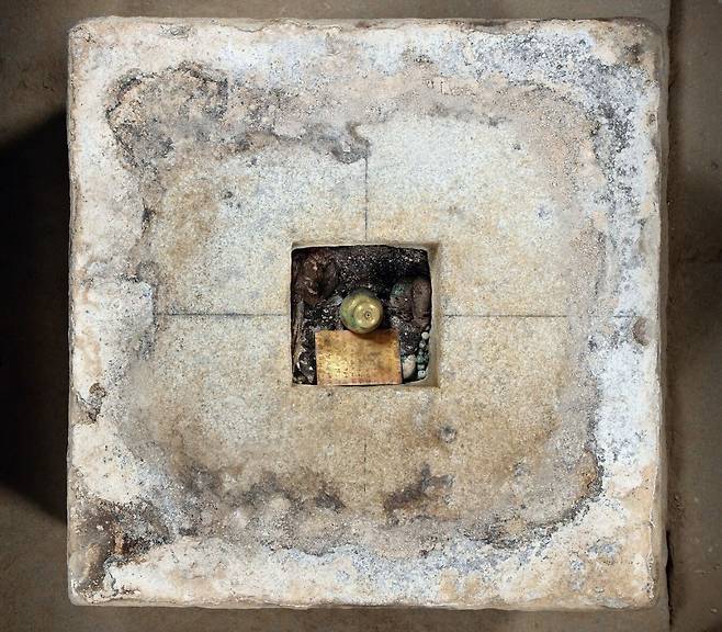 2009년 미륵사지 석탑 해체·보수 과정에서 발견된 사리장엄. 국립익산박물관 제공