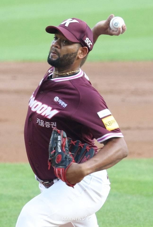 키움 히어로즈 라울 알칸타라. /사진=김진경 대기자
