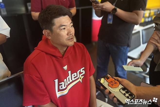 SSG 랜더스 베테랑 우완 노경은이 지난 21일 문학 두산 베어스전에서 홀드를 기록했다. 사진 엑스포츠뉴스